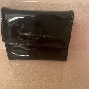 Adrienne Vittadini wallet